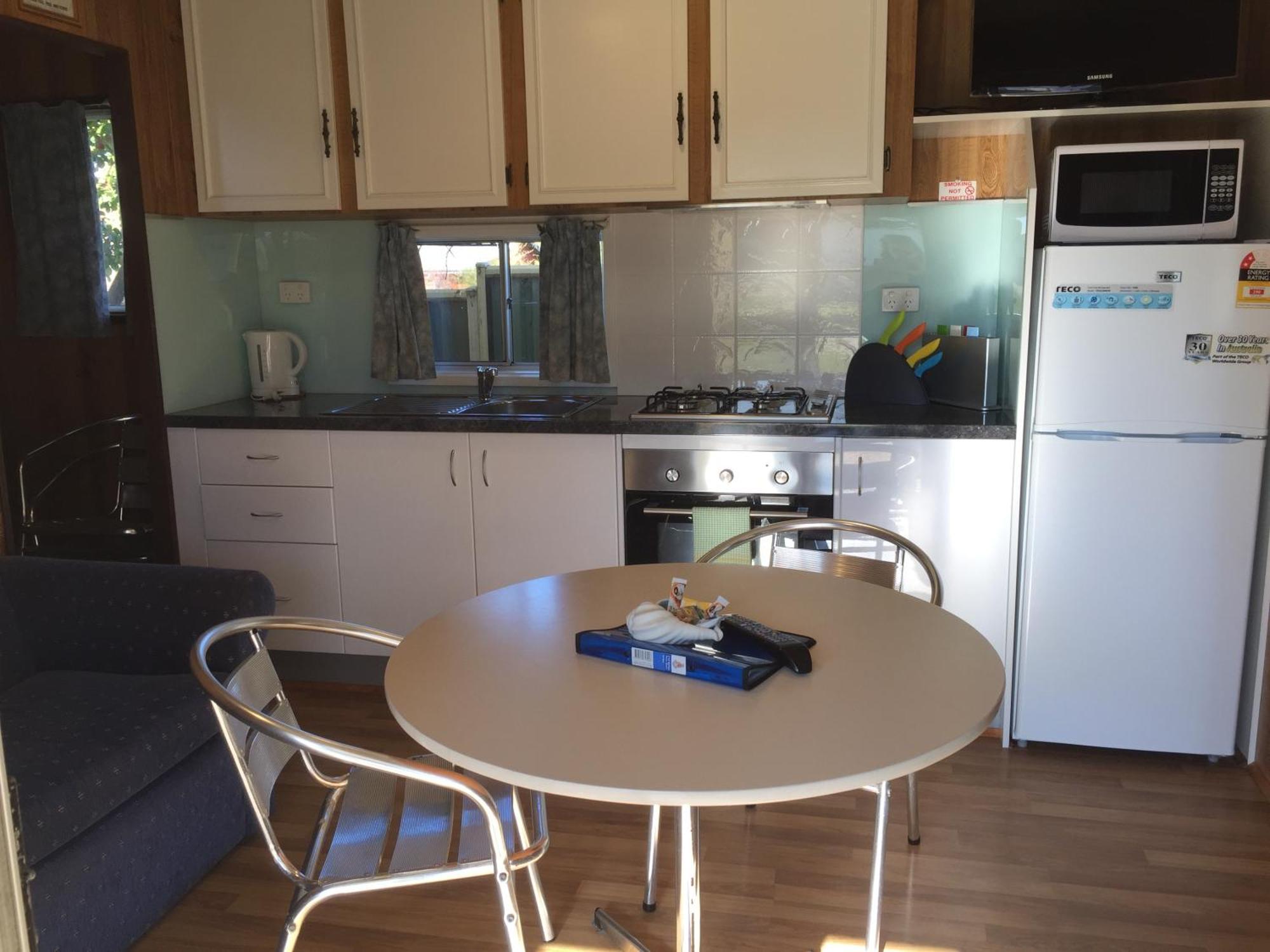Beachcomber Caravan Park Mallacoota Exterior foto